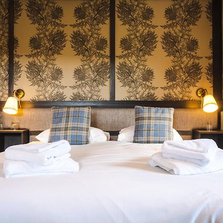 Traquair Arms Hotel Инерлитън Екстериор снимка