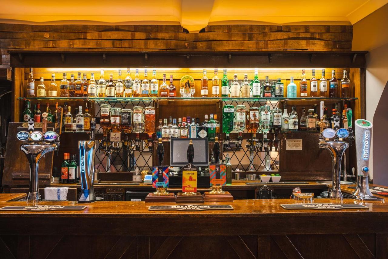 Traquair Arms Hotel Инерлитън Екстериор снимка