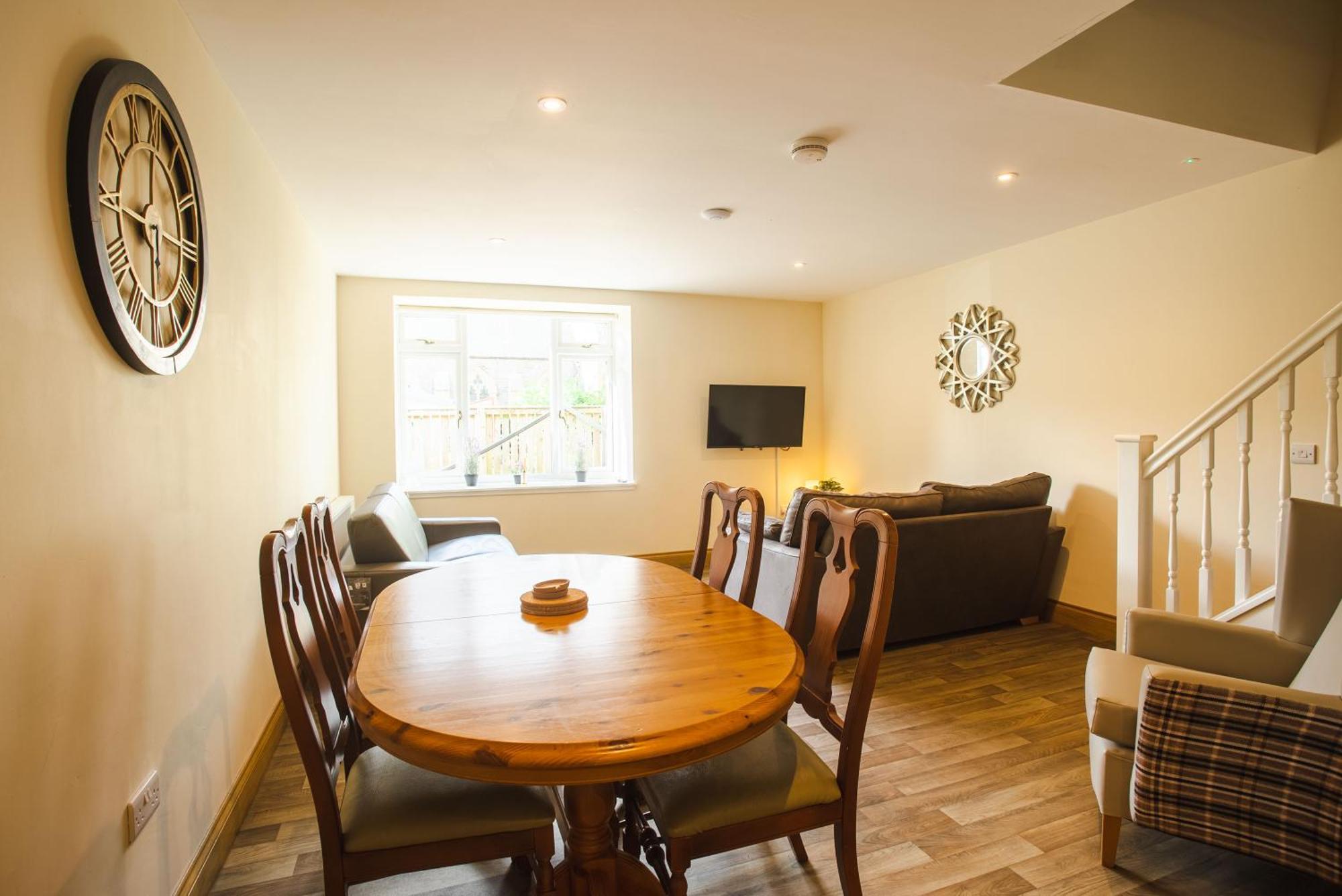 Traquair Arms Hotel Инерлитън Екстериор снимка